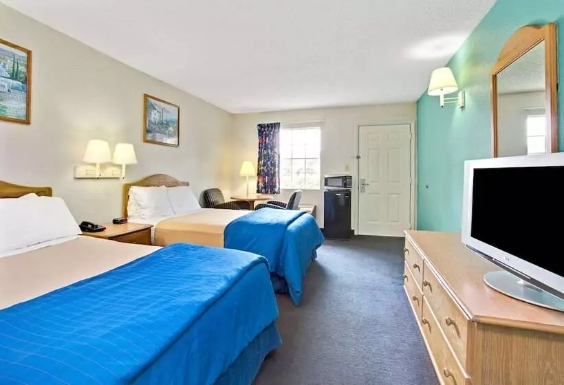 Standard-huone 2 Parivuodetta, Travelodge Suites By Wyndham Macclenny I 10