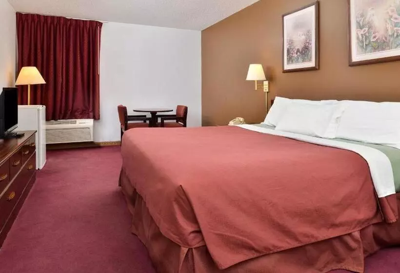 キングサイズベッドのスタンダードルーム, Americas Best Value Inn Beardstown