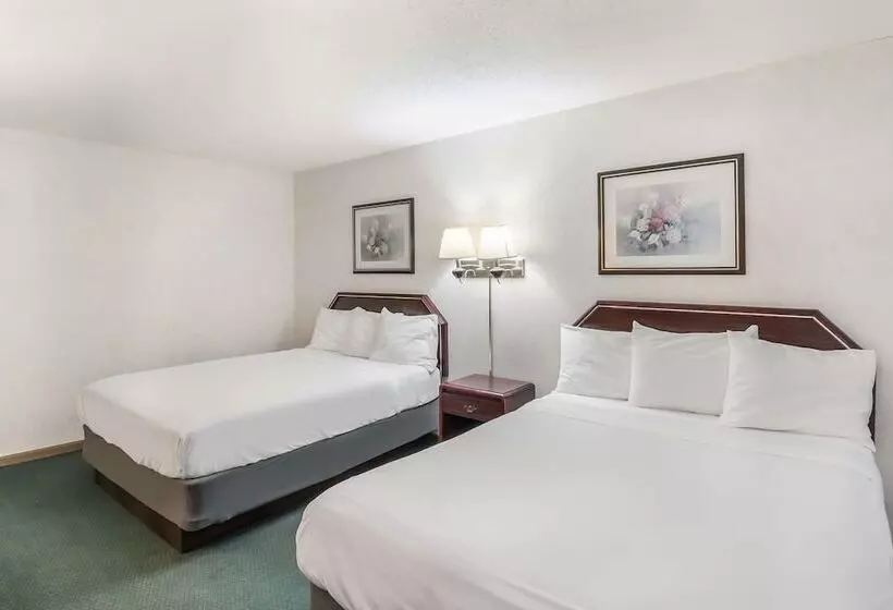 Standard-huone 2 Parivuodetta, Americas Best Value Inn Wenona