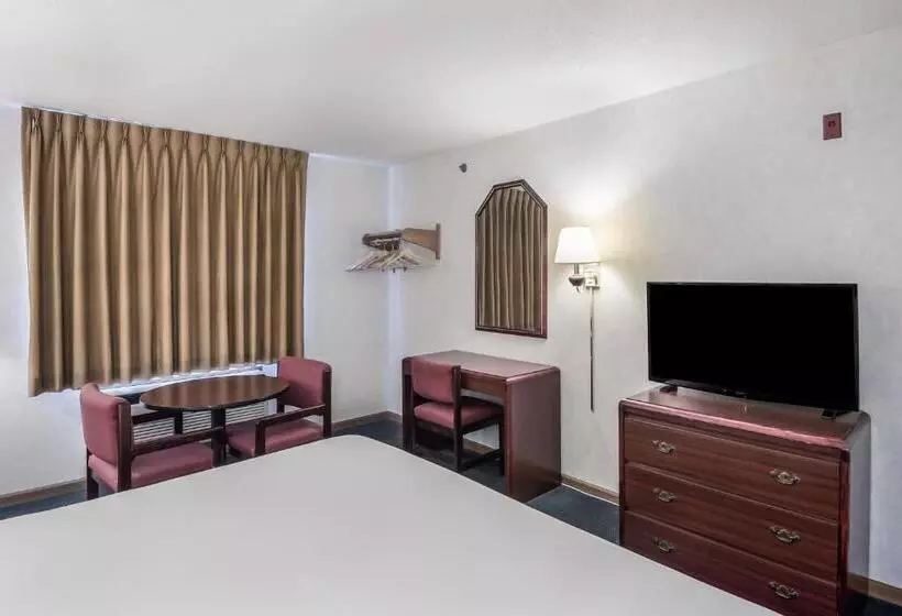 キングサイズベッドのスタンダードルーム, Americas Best Value Inn Wenona