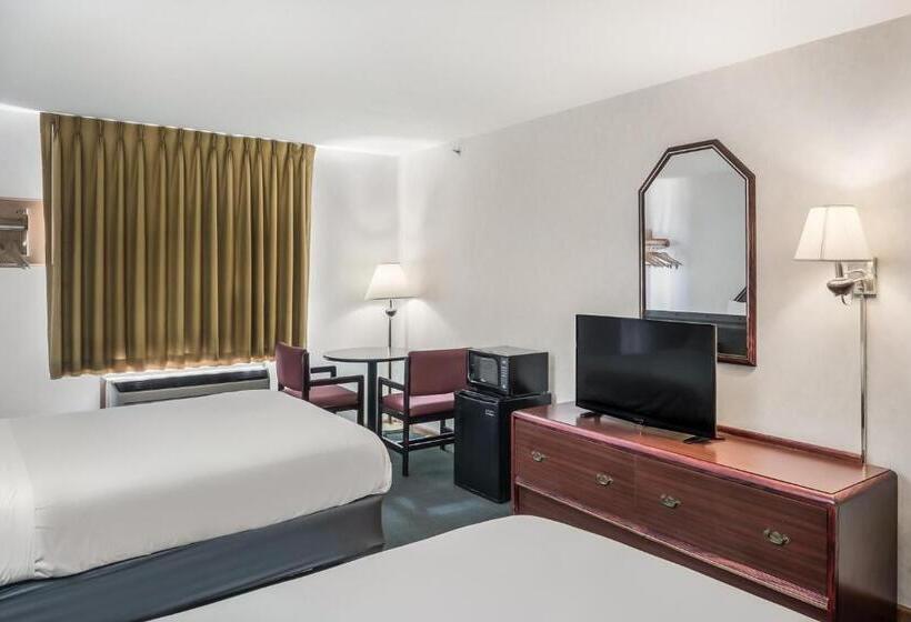 带2个双人床的标准工作室, Americas Best Value Inn Wenona