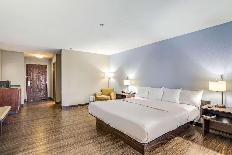 스위트 킹사이즈 침대, Quality Inn Calvert City  Paducah East