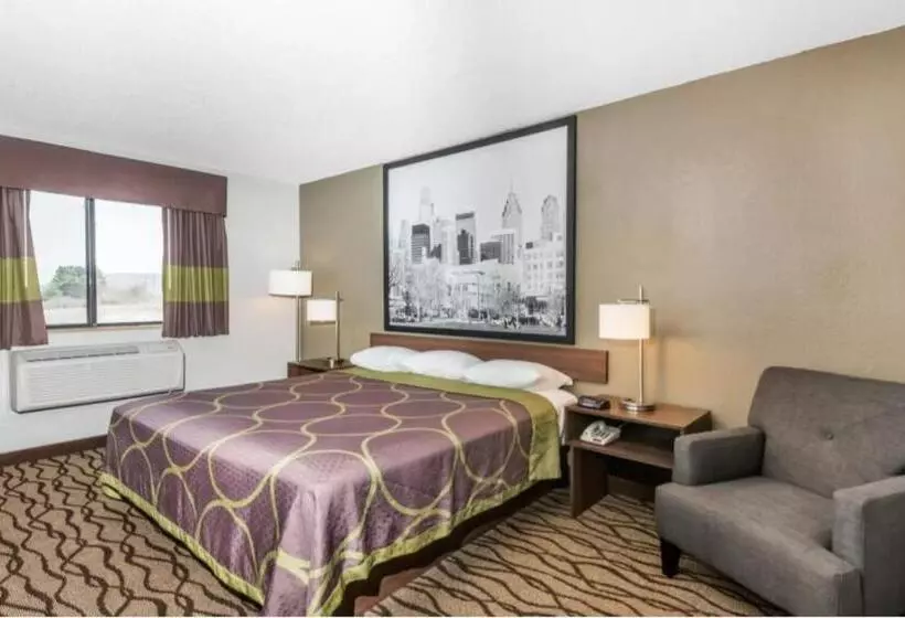 Standard Room King Bed Adapted for people with reduced mobility