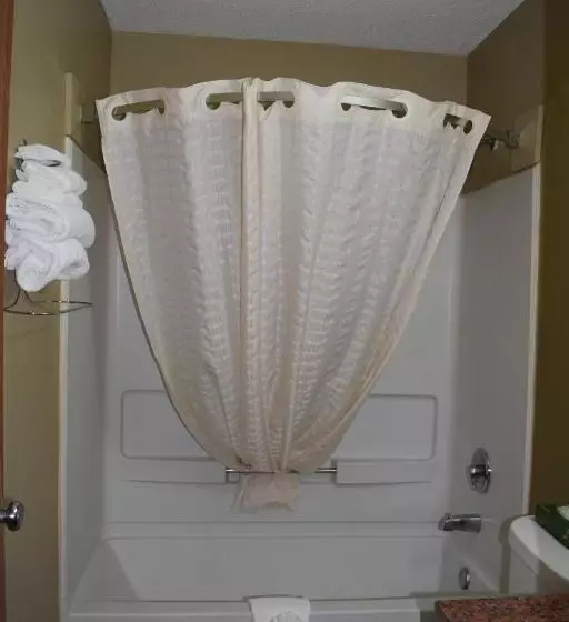 キングサイズベッドのデラックススイート, Super 8 By Wyndham Homewood Birmingham Area