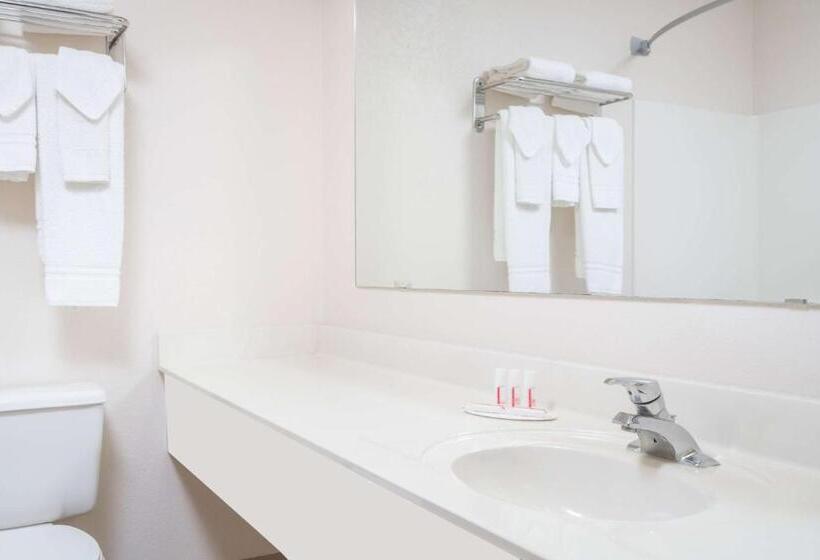 Стандартный Номер Кровать Кинг, Super 8 By Wyndham Sheldon