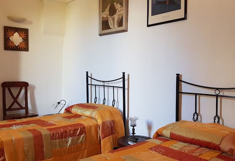 Klasik 4 kişilik Oda, B&b Le Due Corti