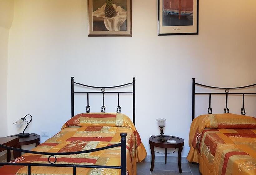 Klasik 4 kişilik Oda, B&b Le Due Corti