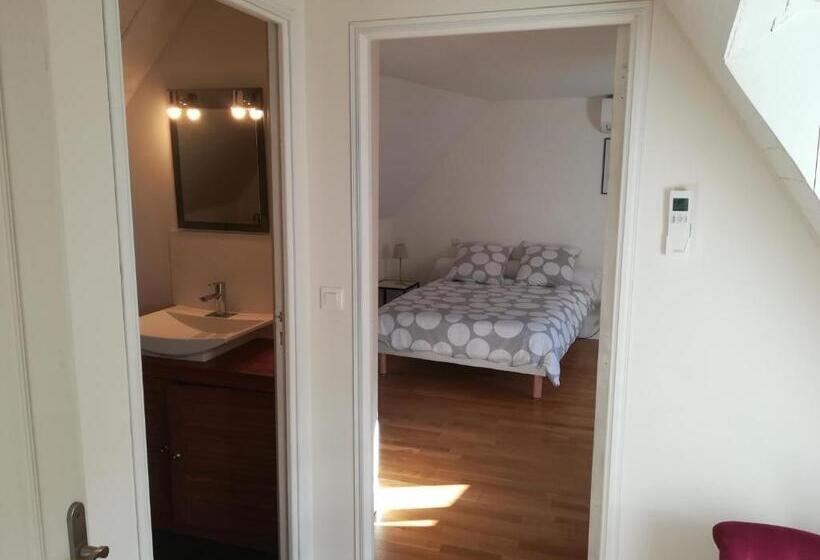 חדר סטנדרט, De L'autre Côté