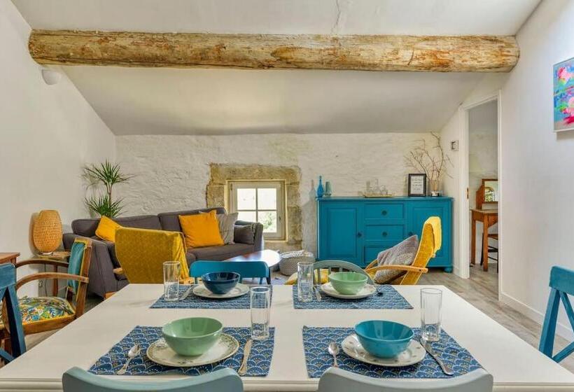 غرفة قياسية, La Calade