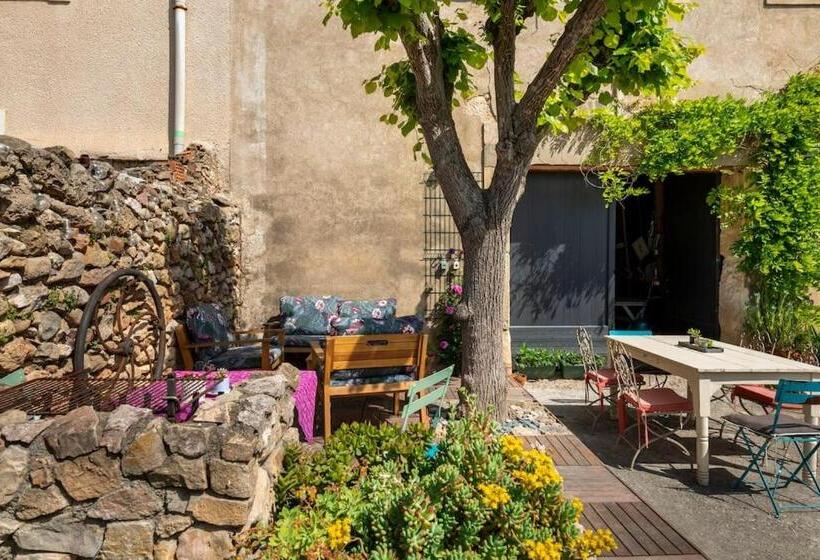 غرفة سوبيريور, La Calade