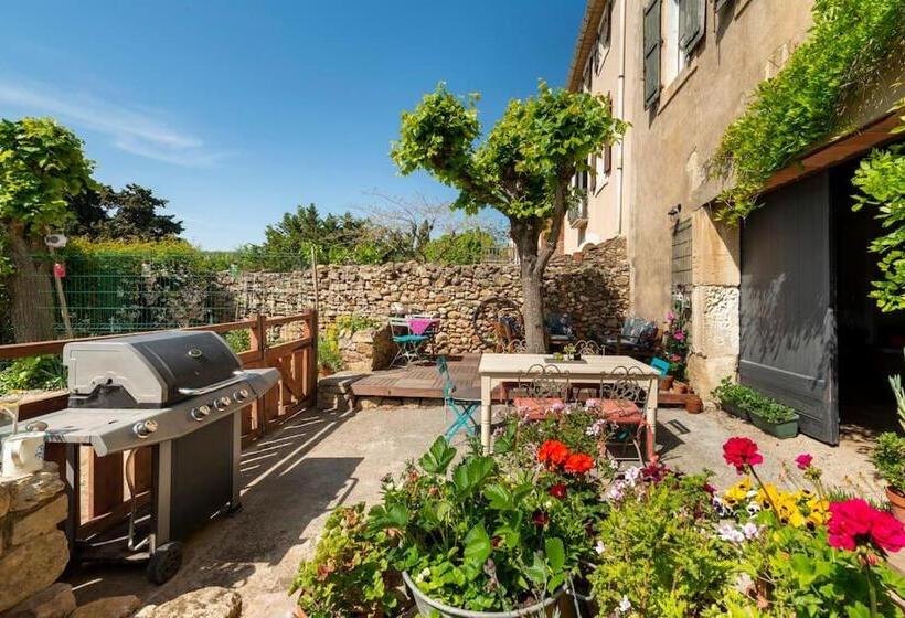 غرفة قياسية مطلّة علي الحديقة, La Calade