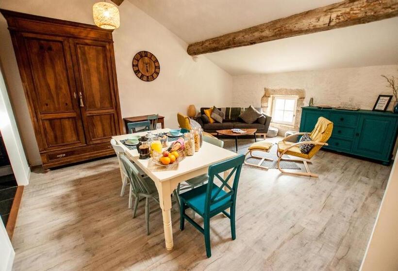 غرفة قياسية مطلّة علي الحديقة, La Calade