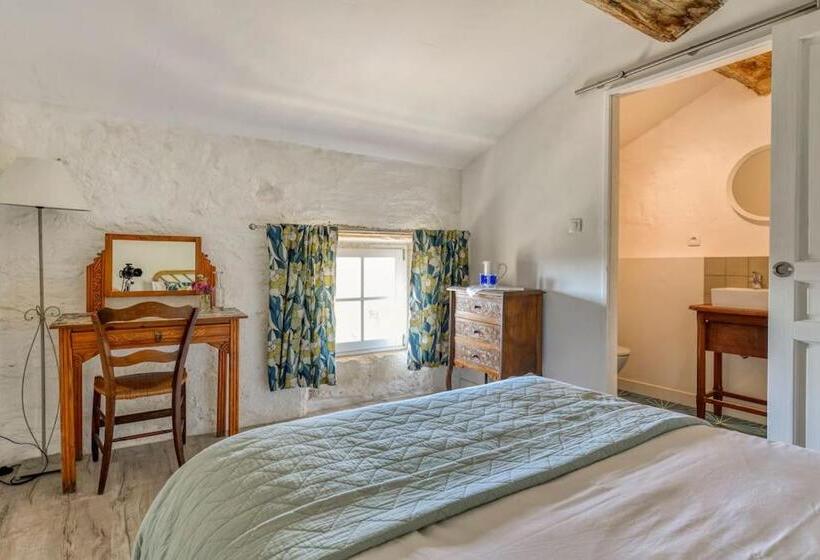 غرفة قياسية مطلّة علي الحديقة, La Calade