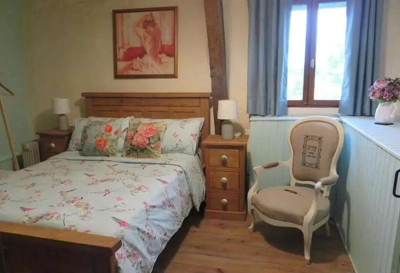 スタンダードトリプルルームの外観-バスルーム, Michouat Chambre D Hotes