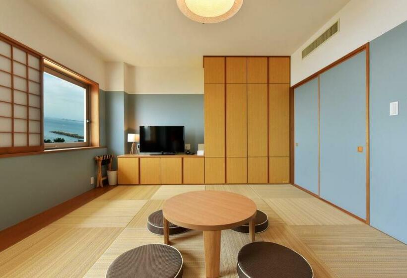 غرفة قياسية حمام مشترك, Hayama Umino