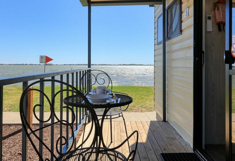 كابينة, Lake Boga Caravan Park