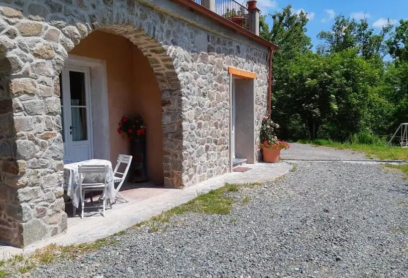 庭の見える１ベッドルームアパートメント, Agriturismo Di Charme E Ristorante Stallato Il Filo Di Paglia