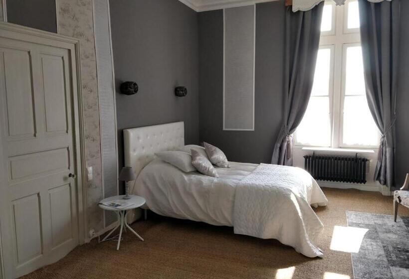 Семейный Номер Вид на Сад, Manoir Le Mingreaud Chambres D Hôtes