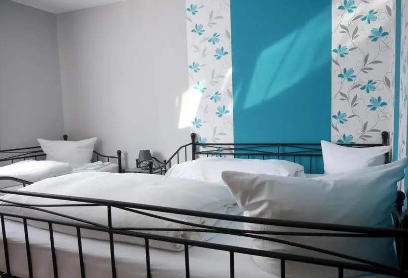 スタンダードトリプルルーム, Gästehaus Zimmer Frei
