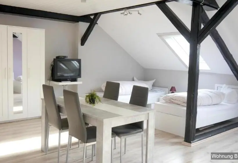 庭の見える１ベッドルームアパートメント, Gästehaus Zimmer Frei
