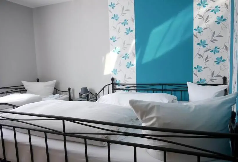 スタンダードトリプルルーム, Gästehaus Zimmer Frei