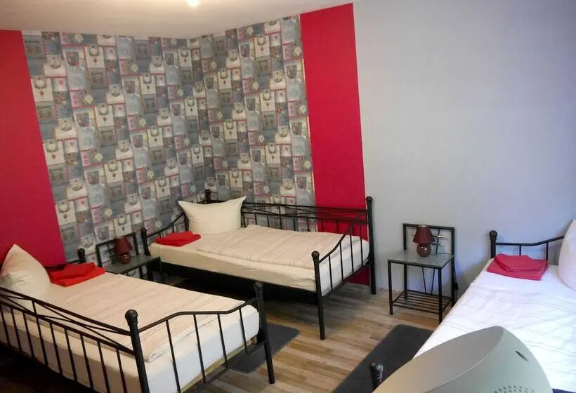 スタンダードトリプルルーム, Gästehaus Zimmer Frei