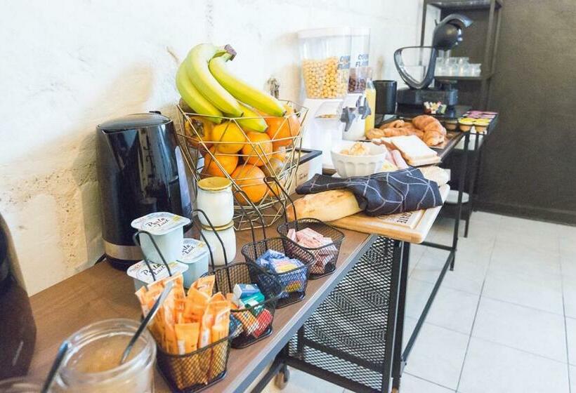 חדר דלוקס, A 2 Pas D Azay