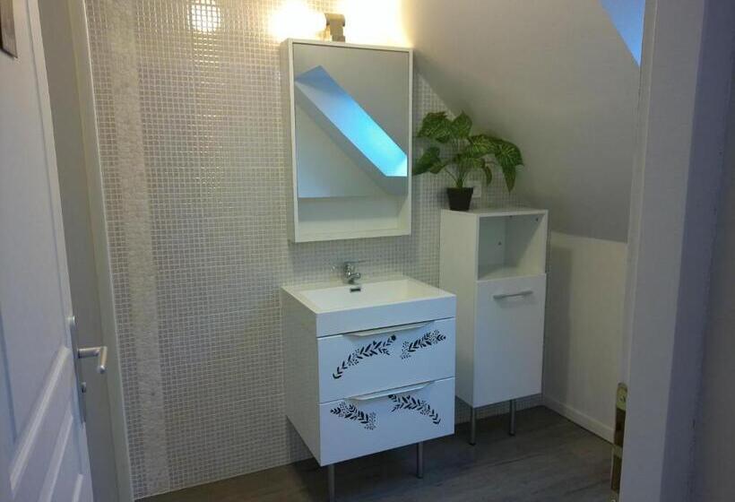 חדר דלוקס, A 2 Pas D Azay