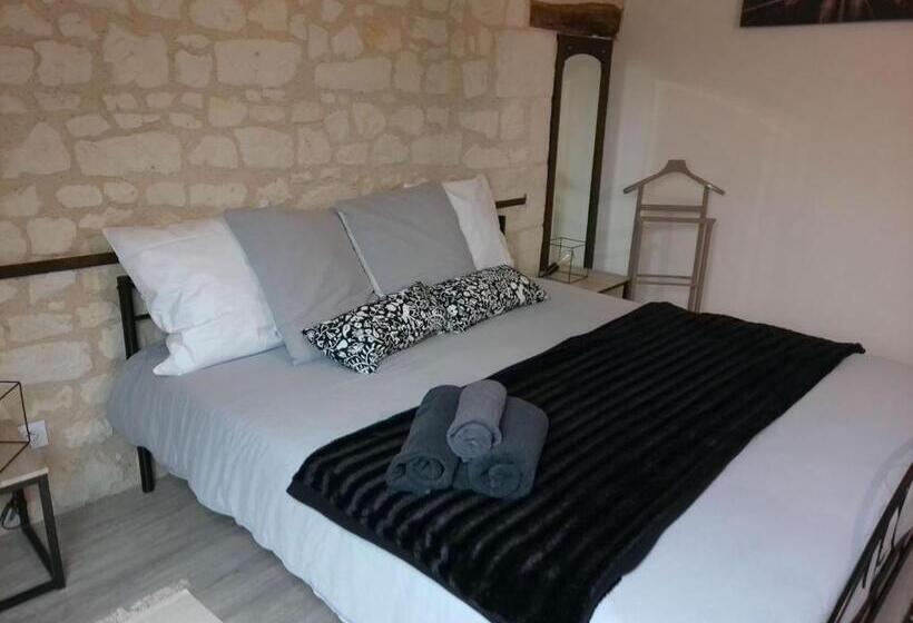 חדר דלוקס, A 2 Pas D Azay