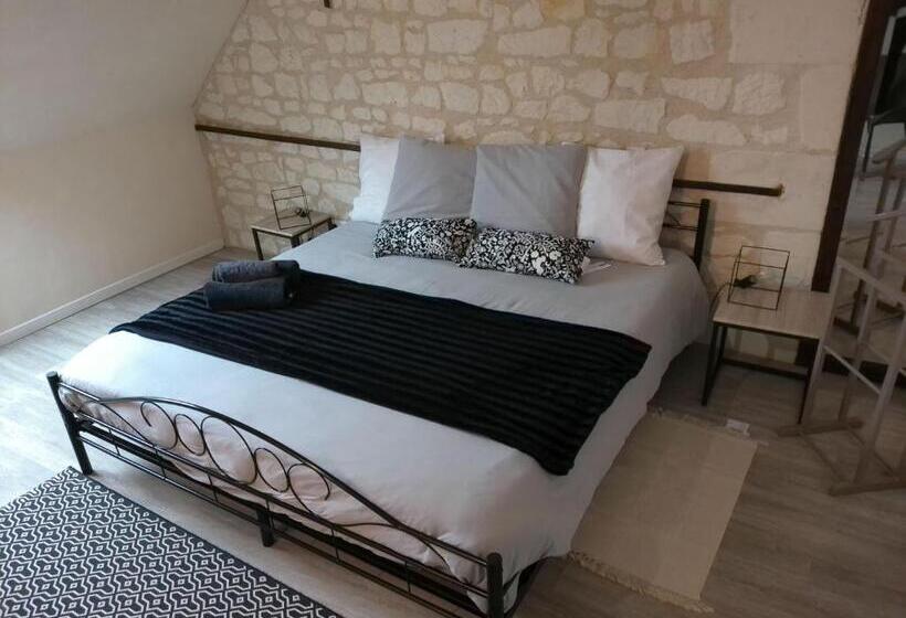 חדר דלוקס, A 2 Pas D Azay