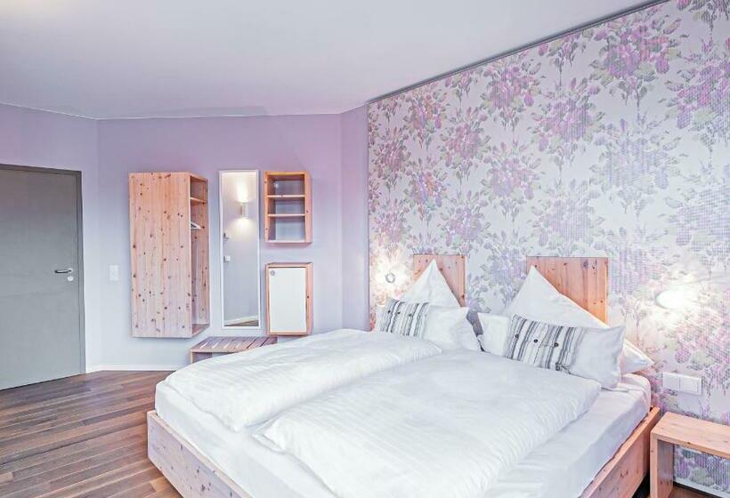 Comfort room with balcony, Johannishof Weincafe & Gastehaus