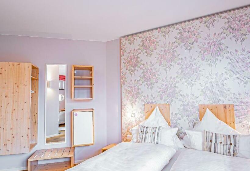 Comfort room with balcony, Johannishof Weincafe & Gastehaus