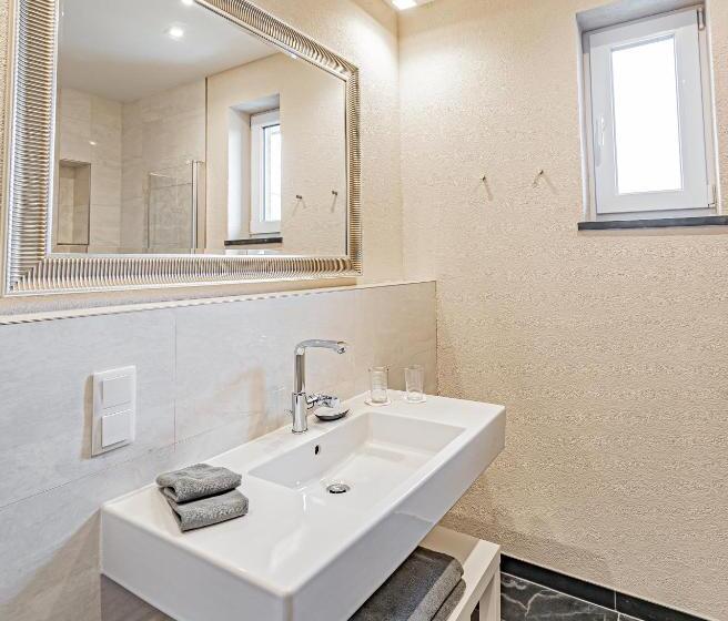 Comfort room with balcony, Johannishof Weincafe & Gastehaus