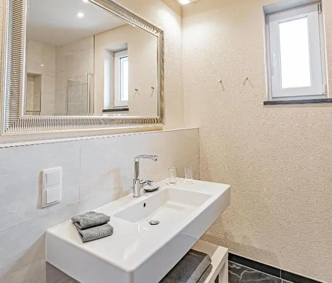 Comfort room with balcony, Johannishof Weincafe & Gastehaus