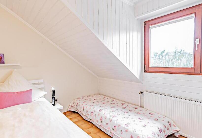 דירת חדר, Johannishof Weincafe & Gastehaus