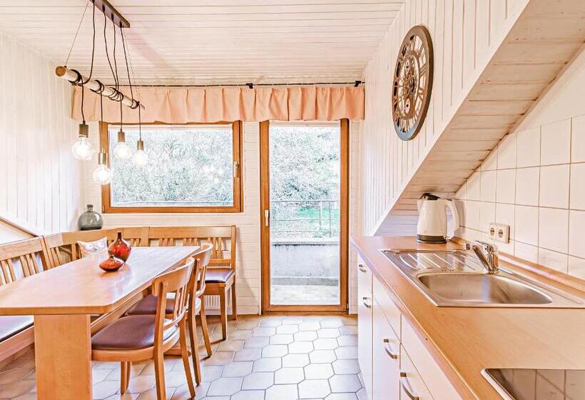 דירת חדר, Johannishof Weincafe & Gastehaus