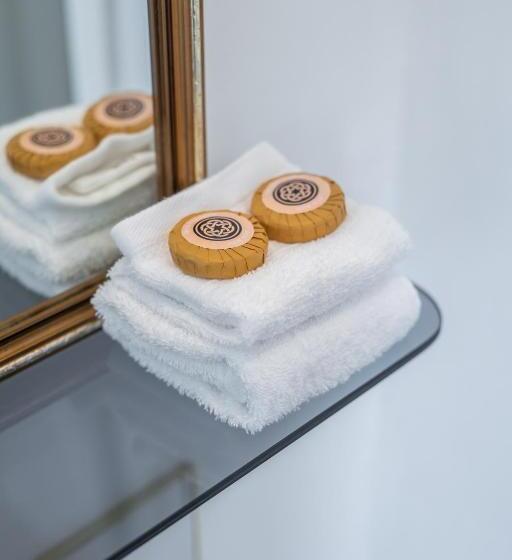 غرفة قياسية, Bischoff