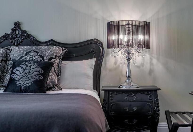 غرفة قياسية مزوَّدة بجاكوزي, Bischoff