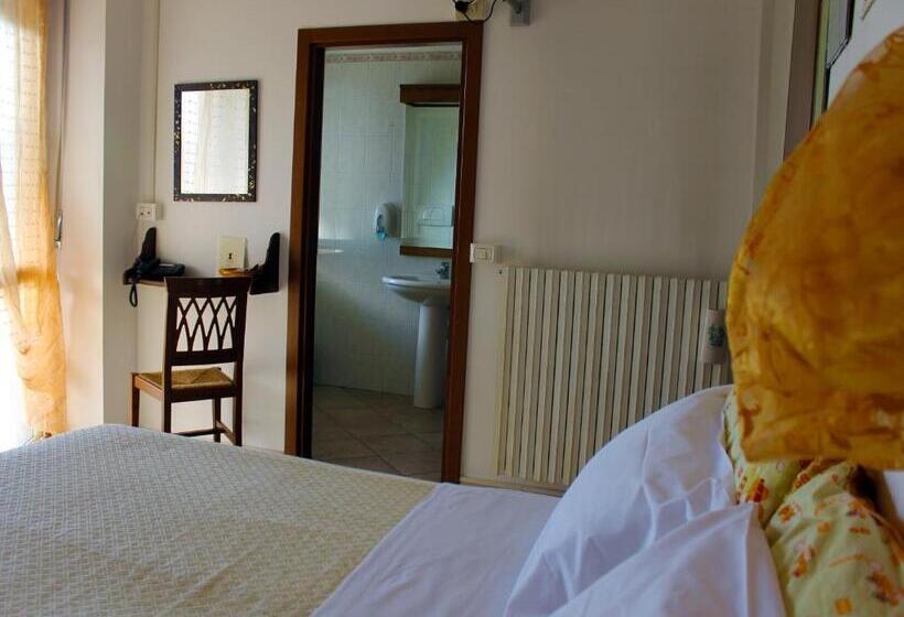 חדר סטנדרט יחיד, Ristorante La Torretta