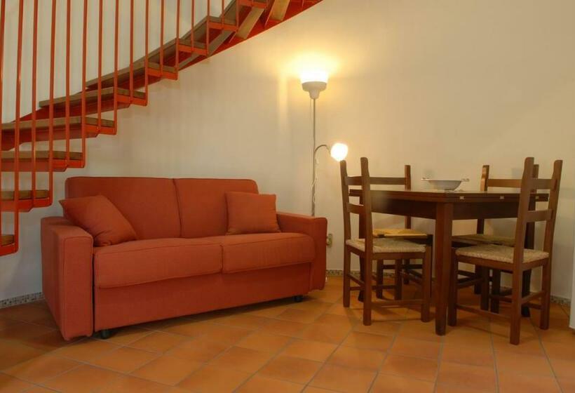 شقة غرفة واحدة, Agriturismo La Petrosa