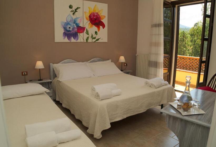 Номер Стандарт Трехместный, Agriturismo La Petrosa
