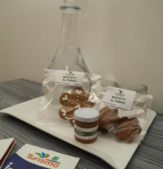 غرفة قياسية ثلاثية, Agriturismo La Petrosa