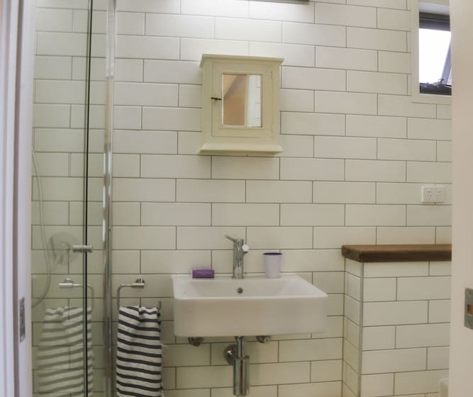 Cabana, Mansfield On The Manning