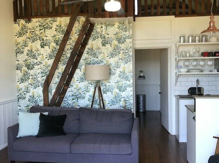 Хижина, Mansfield On The Manning