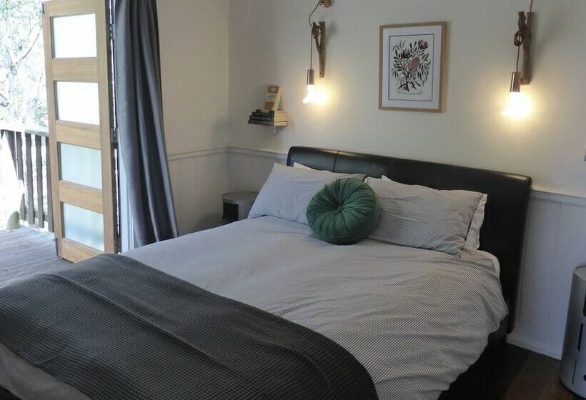 Хижина, Mansfield On The Manning