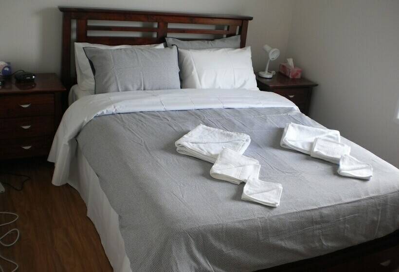 منزل غرفتين نوم, Riverdowns Cottage