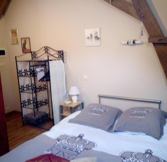 غرفة قياسية, La Gentilhommière Du Château De Ragnies