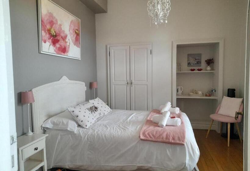 家庭间, La Maison Du Prince De Condé