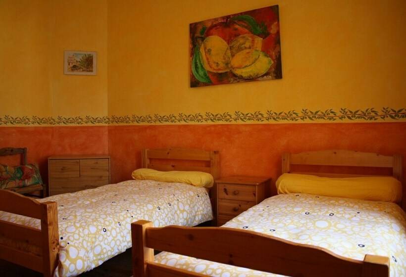 Семейный Номер, Relais De L Alaric