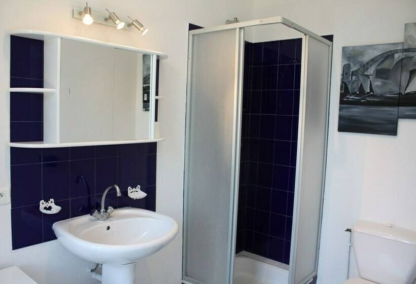 ファミリールーム, Relais De L Alaric